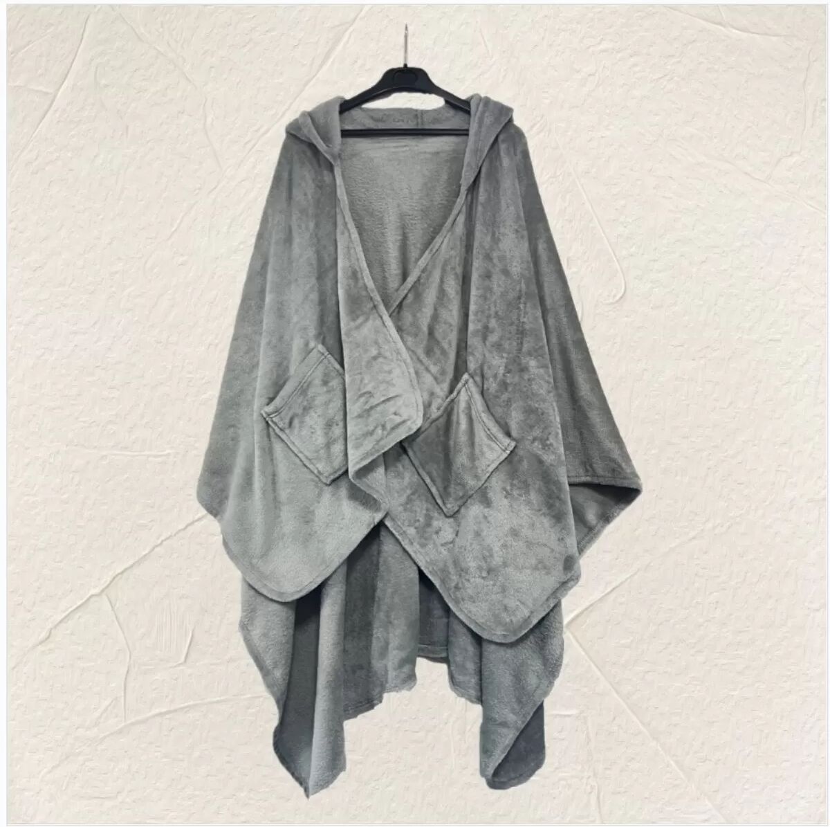 INF Châle Douillet d'Automne et d'Hiver - Couverture Portable en Flanelle Double Face avec Poches Gris