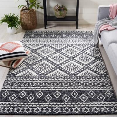 SAFAVIEH Handmade Micro-Loop Oliviera Wool Rug