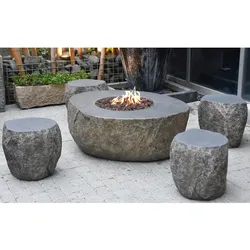 Gardenforma Sitzgruppen-Set: Gas Feuerstelle Vesuv in Basaltoptik aus Faserbeton & 4x Hocker Naturstein