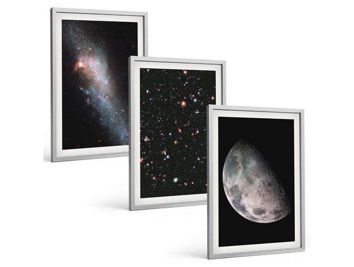 BILDER SET 3er Set - 40x60 cm Silberner Rahmen - Weltraum Galaxien Sterne Mond