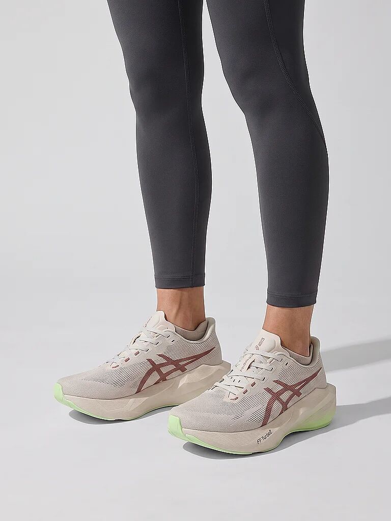 ASICS Damen Laufschuhe Novablast 6 beige   42 W