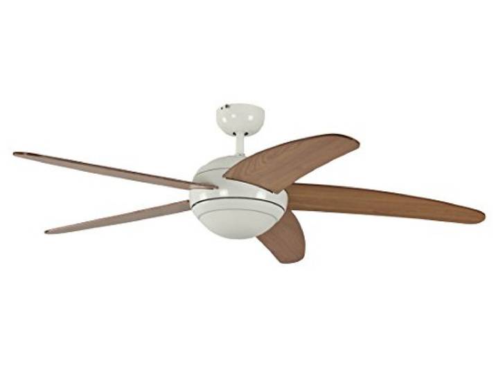 Ventilateur de plafond Melton par Pepeo avec eclairage et télécommande incluse revêtement blanc\, pâles en miel-érable\, 132 cm