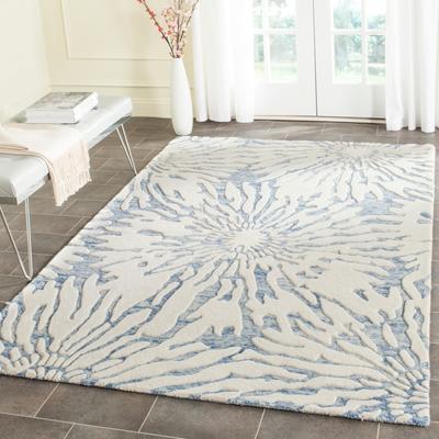 SAFAVIEH Handmade Bella Tilda Modern Floral Wool Rug