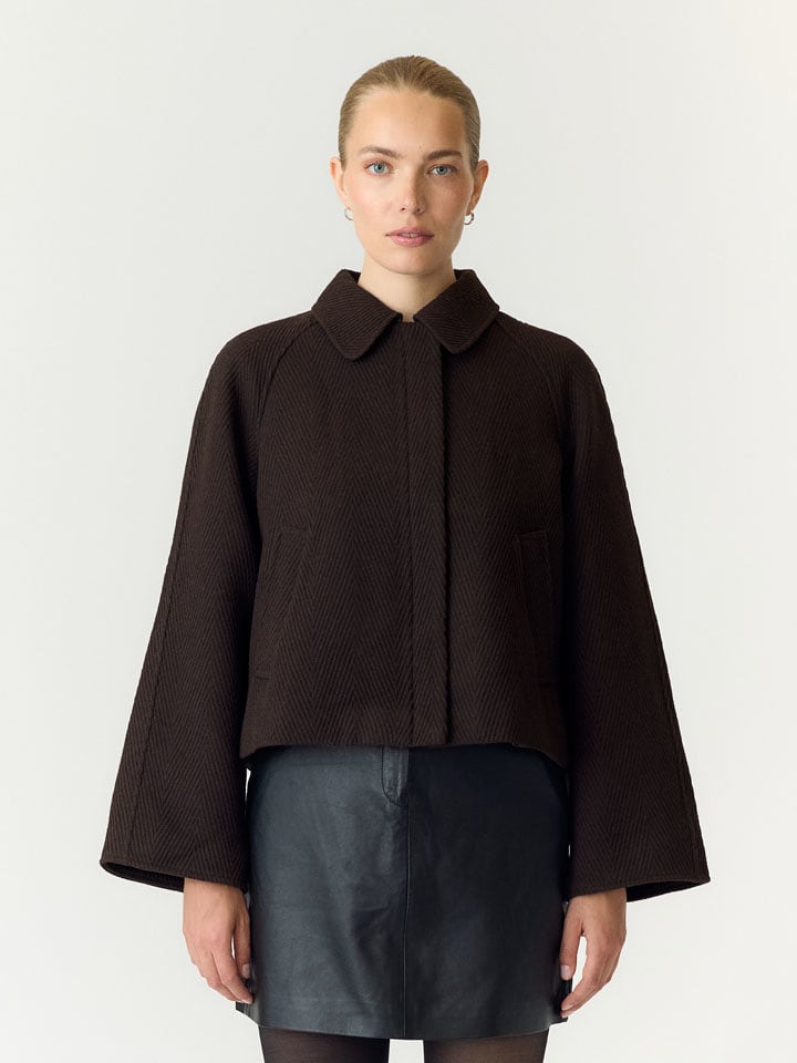 YAS Übergangsjacke in Dunkelbraun - 38
