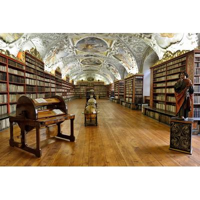 Fototapete PAPERMOON "ARCHITEKTUR-BIBLIOTHEK VON STRAHOV KLOSTER JAHR 1143", bunt, B:5m L:2,8m, Vlies, Tapeten