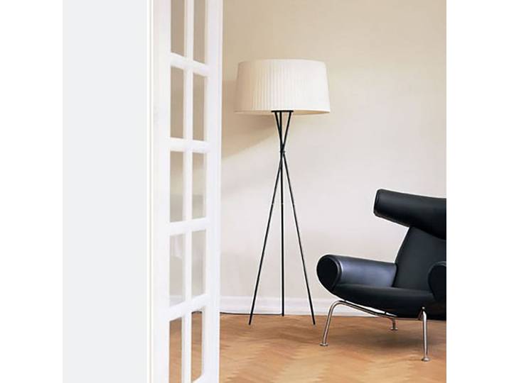 Trípode G5 Stehleuchte Black/Natural - Santa & Cole - Wohnzimmer - Design - Metall - Dreibein