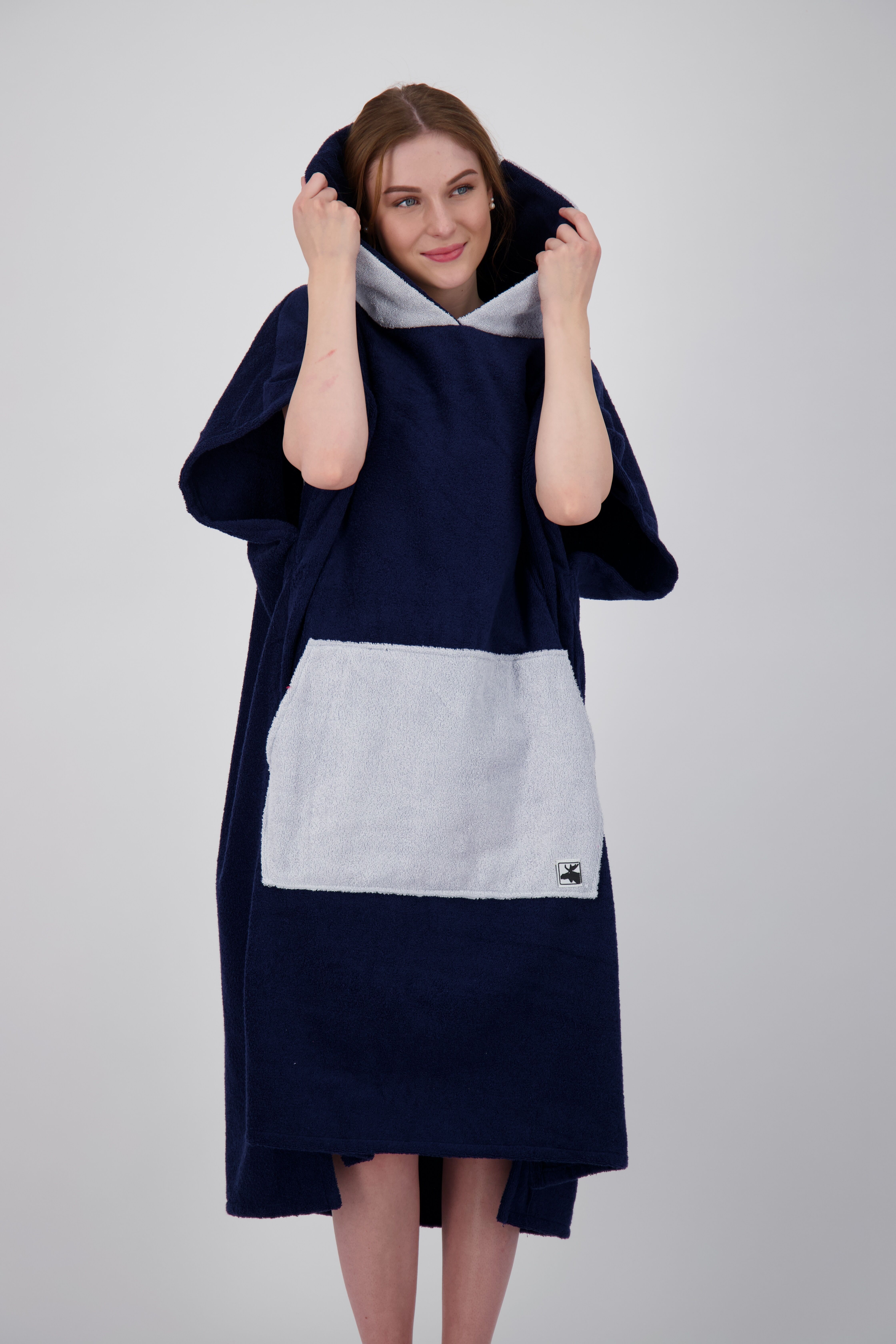 Poncho DEPROC ACTIVE "Badeponcho PARLEE BEACH", Damen, Gr. M(40/42), blau (dunkelblau), 100% Baumwolle Walkfrottier, bequem hüftbedeckend, Jacken Poncho, Badeponcho mit grosser Kängurutasche und Innentasche dunkelblau M(40/42)