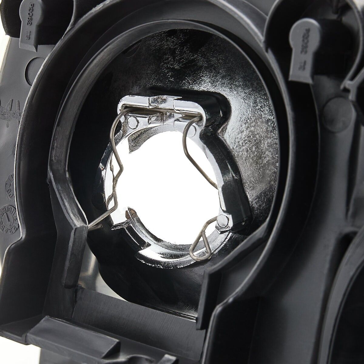 TYC 20-0497-05-2 Headlight