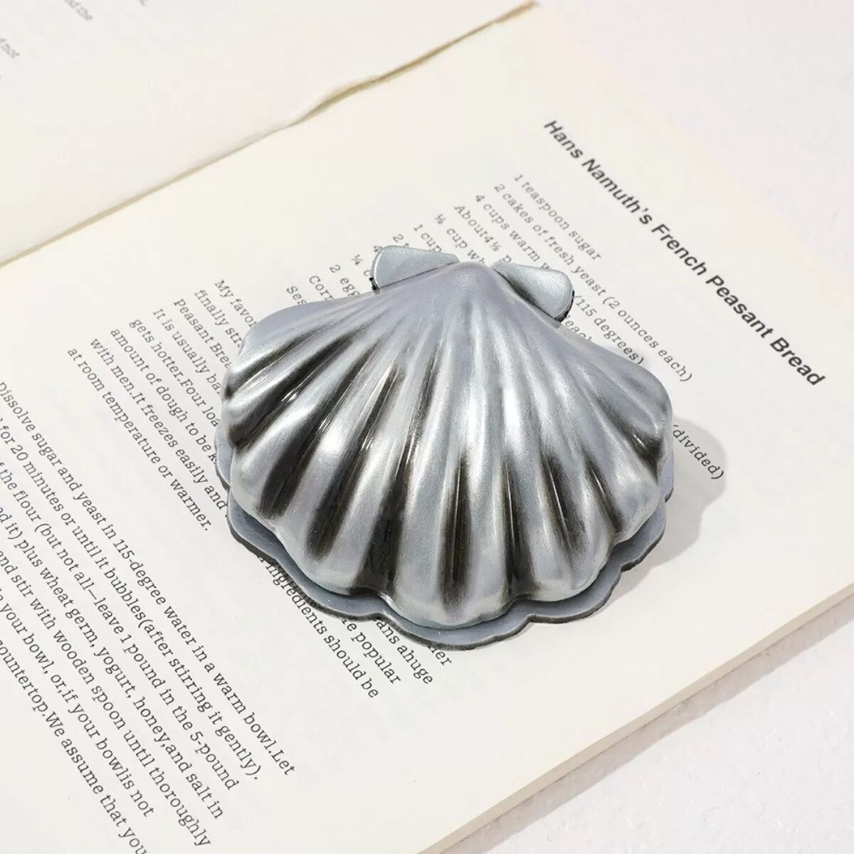 INF Vintage Metall Lesezeichen mit Tiermotiv – Einzigartiger 3D Seitenclip für Buchliebhaber Silber