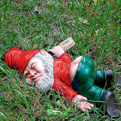 1 Stück betrunkene Gartenzwerg-Statue, 5,91 Zoll Harz-Gartenzwerg-Handwerk, Gartendekoration, kreative Gartenstatuen-Dekoration, wetterfeste lustige Gartenzwerg-Verzierung für