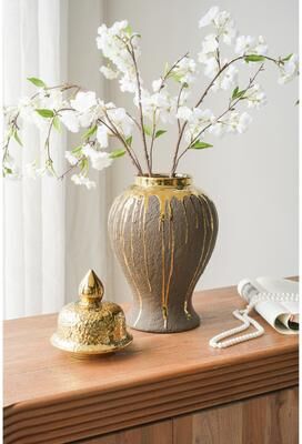 Kodotan sofa "8.5x8.5x16.3"" Ceramic Ginger Jar with Lid"
