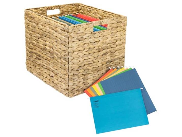 HMF Panier de rangement pour dossiers suspendus DIN A4\, compatible avec étagère KALLAX\, panier tressé en jacinthe d’eau avec poignées\, avec 8 dossiers suspendus inclus\, 33 x 38 x 32 cm