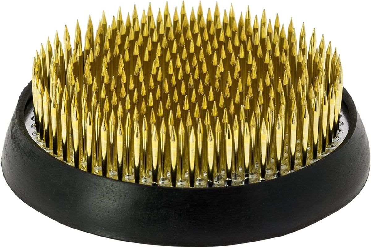 Bloemhouder Kenzan Bloemschikken Tool met Rubberen Basis - Bruin - 71 mm