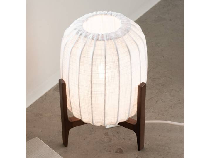 Prisma Tischlampe, esche/weiß, 24cm, Holz - Watt & Veke - Wohnzimmer - Design - Einflammig
