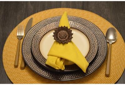 VIBHSA Napkin Rings Set of 8 (Antique Sunflower)