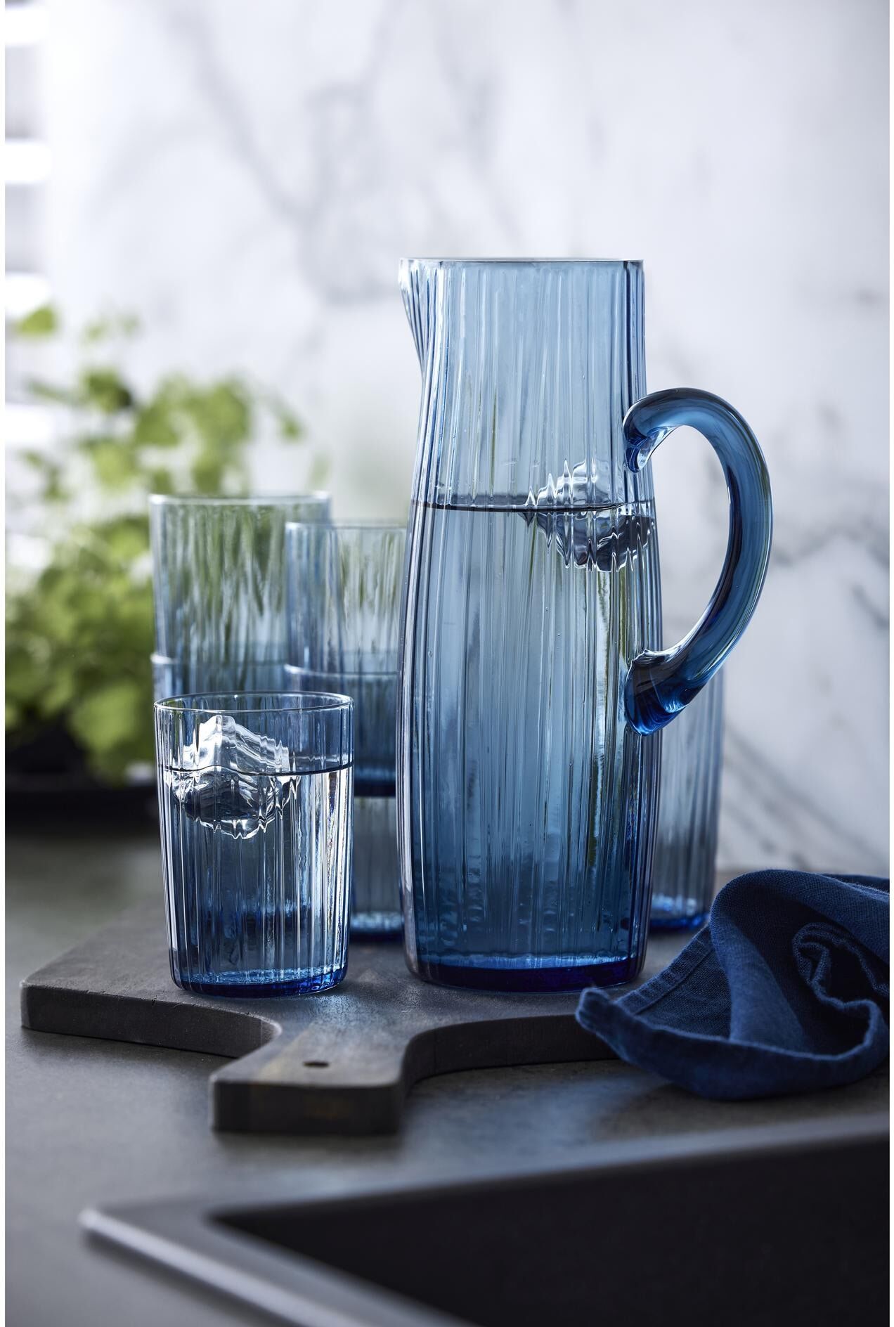Glas BITZ "Kusintha", blau (dunkelblau), H:10cm Ø:7cm, Glas, Trinkgefässe, Glas dunkelblau Ø 7cm x 10cm, 280ml, 1 Stk.
