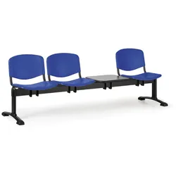 Kunststoff-Wartezimmerbank, Traversenbank ISO, 3-sitzig + Tisch, blau, schwarze Füße