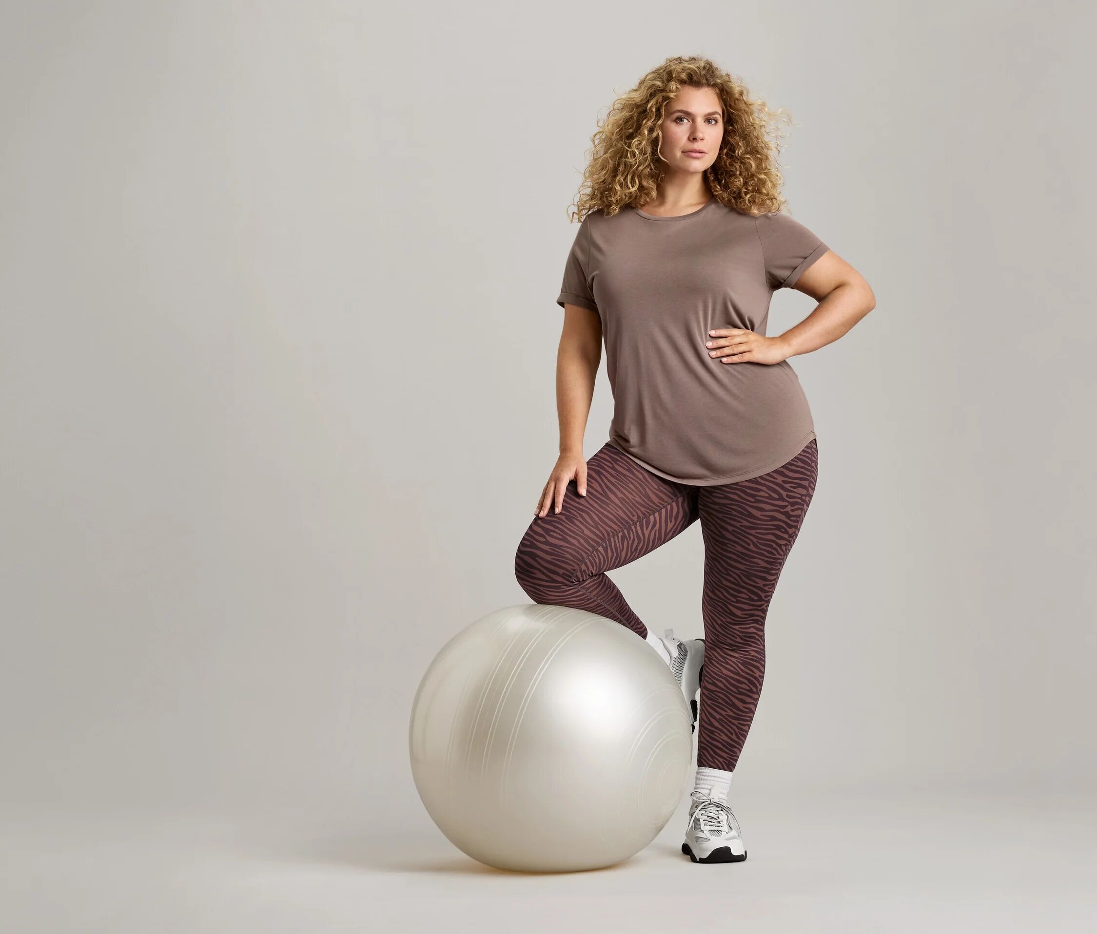 Tchibo - Sportshirt - Damen - Gr. XL - taupe