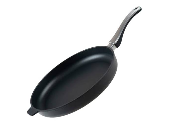 Harecker Bratpfanne 32 cm Ø – Flache Aluguss-Pfanne mit Antihaftbeschichtung Für Induktion, Gas, Ceran & Elektro PFOA-frei, backofengeeignet Große Pfanne zum fettarmen Braten Made in Germany
