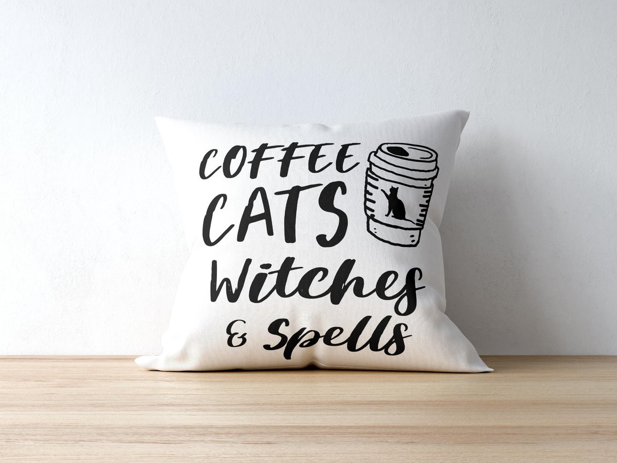 Coffee Cats Witches & Spells Sierkussen - Gotisch Kussenhoes voor Katten- en Koffieliefhebbers - 40 x 40 cm