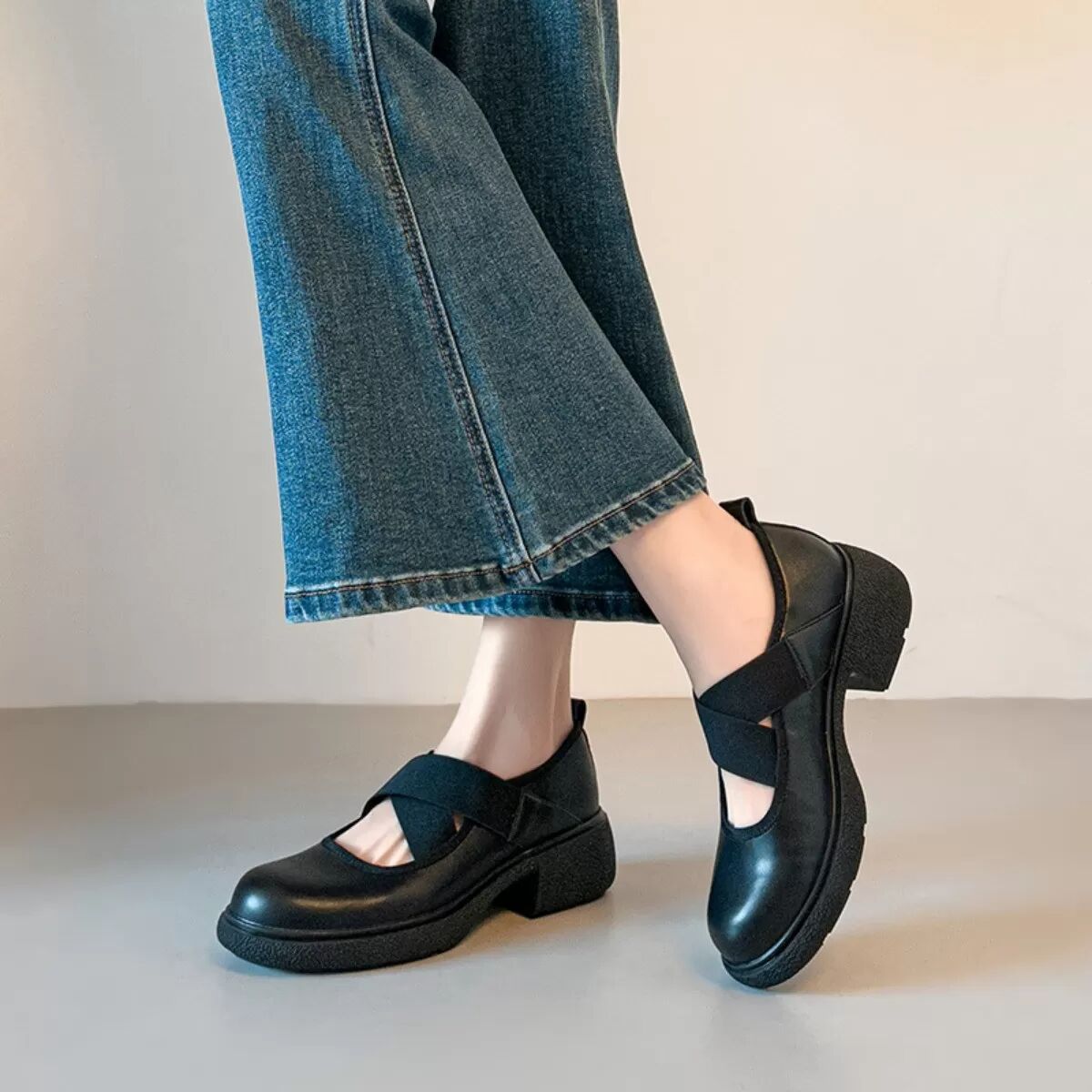 INF Retro Mary Jane Schuhe mit Blockabsatz: Bequem, stilvoll und vielseitig Schwarz 39