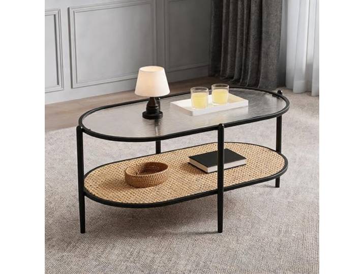 GarveeMore Couchtisch oval, Schwarzer Metallrahmen Rillenglas & natürlichem Rattan, 2 Ebenen, Minimalistischer Look, Beistelltisch, Sofatisch oder Nachttisch