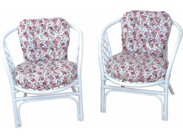Rattanstuhl HOME AFFAIRE Rattansessel , weiss (weiß, blume), Das hell lackierte Gestell sowie Sitz- und Rückenpolster mit einem attraktiven Röschenmuster verleihen dem »Rattansessel« von Home affaire sein romantisches Flair. Geliefert wird er im 2er-Set. Als Sitzmöbel passt er sowohl in den Essbereich als auch in den Wintergarten. Einen exzellenten Komfort bietet er durch die Polster mit Schaumstoffflockenfüllung. Mithilfe der Befestigungsbändchen liegen diese rutschhemmend auf. Mit dem Set entsteht ein Treffpunkt, der zum gemütlichen Verweilen einlädt. Hergestellt wird das aparte Flechtmöbel in aufwendiger Handarbeit. Der »Rattansessel« von Home affaire sorgt mit einer Röschenmuster-Polsterung für ein romantisches Ambiente., Stühle, Rattanstuhl, 2erSet aus Rattan mit Kissenauflage, im Röschendessin, Breite 66 cm