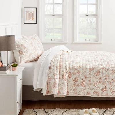 All Categories Goods Room Essentials King Satin Quilt Copper, Floral Sateen Coverlet, Soft Filling, Machine Washable For Luxurious Comfort Room Essentials King Satin Quilt Copper, Floral Sateen Coverlet, Soft Filling, Machine Washable For Luxurious Comfor