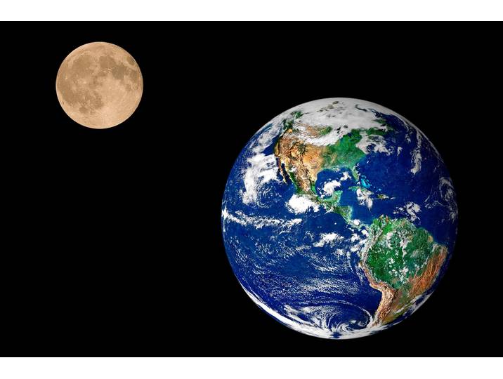 Fototapete PAPERMOON Earth and Moon , bunt, B:4m L:2,6m, Vlies, Tapeten, Fototapete
