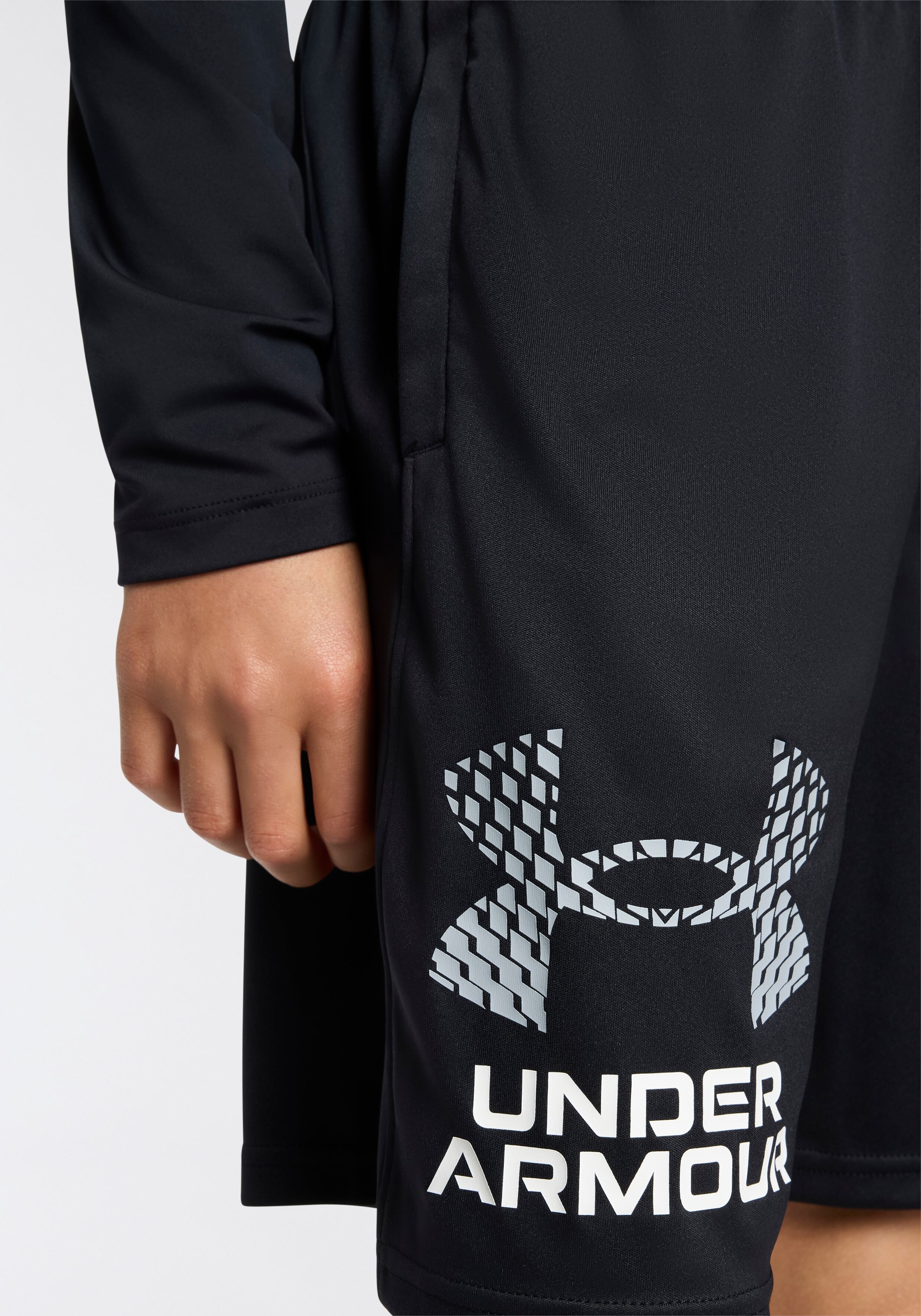 Trainingsshorts UNDER ARMOUR "TECH", Jungen, Gr. L (152/158), N-Gr, schwarz, Obermaterial: 100% Polyester, Hosen Trainingsshorts, für vielseitige Aktivitäten, leichtes Material, schnelltrocknend schwarz L (152/158), N-Gr