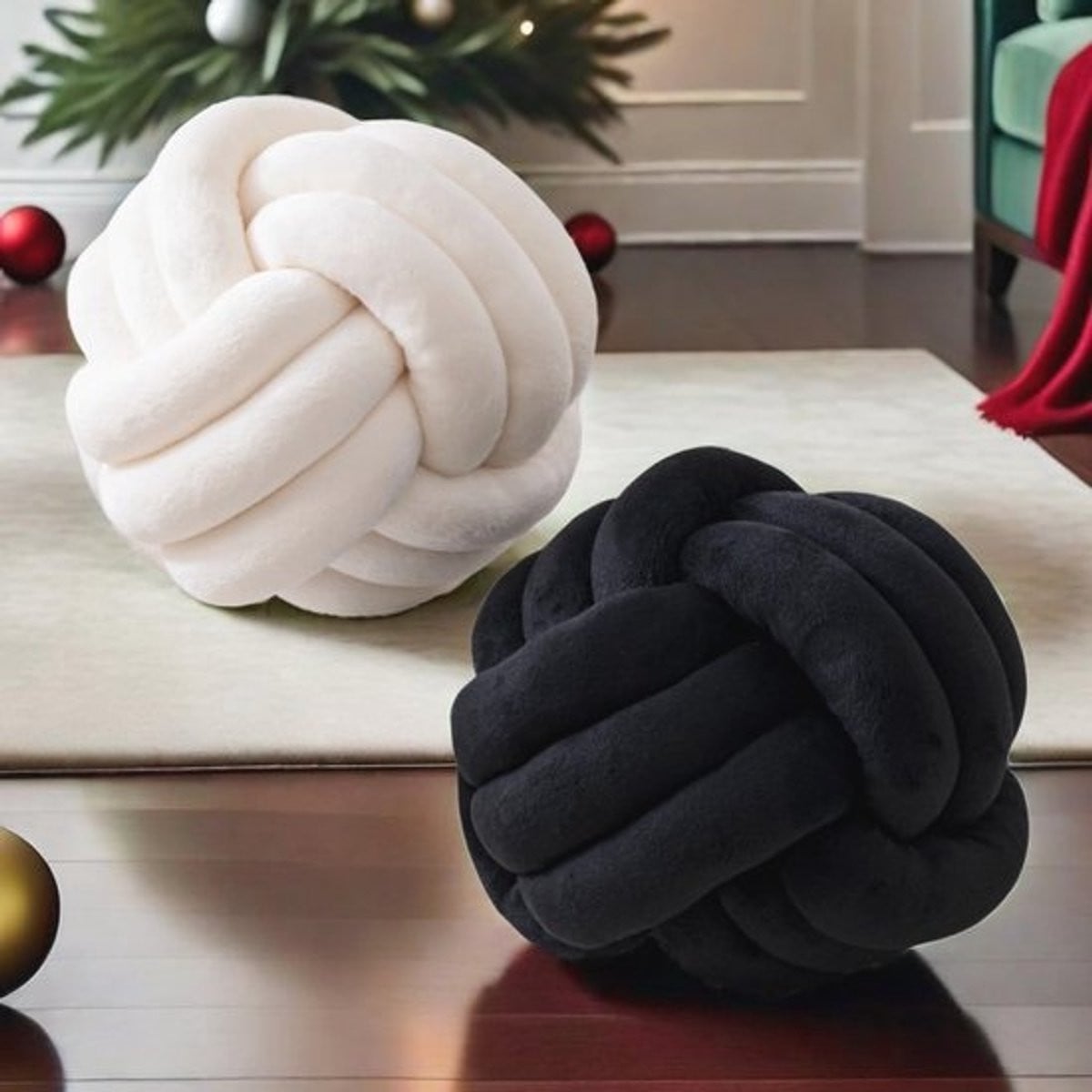 Handgemaakte ronde decoratieve knoopkussens van pluche polyester