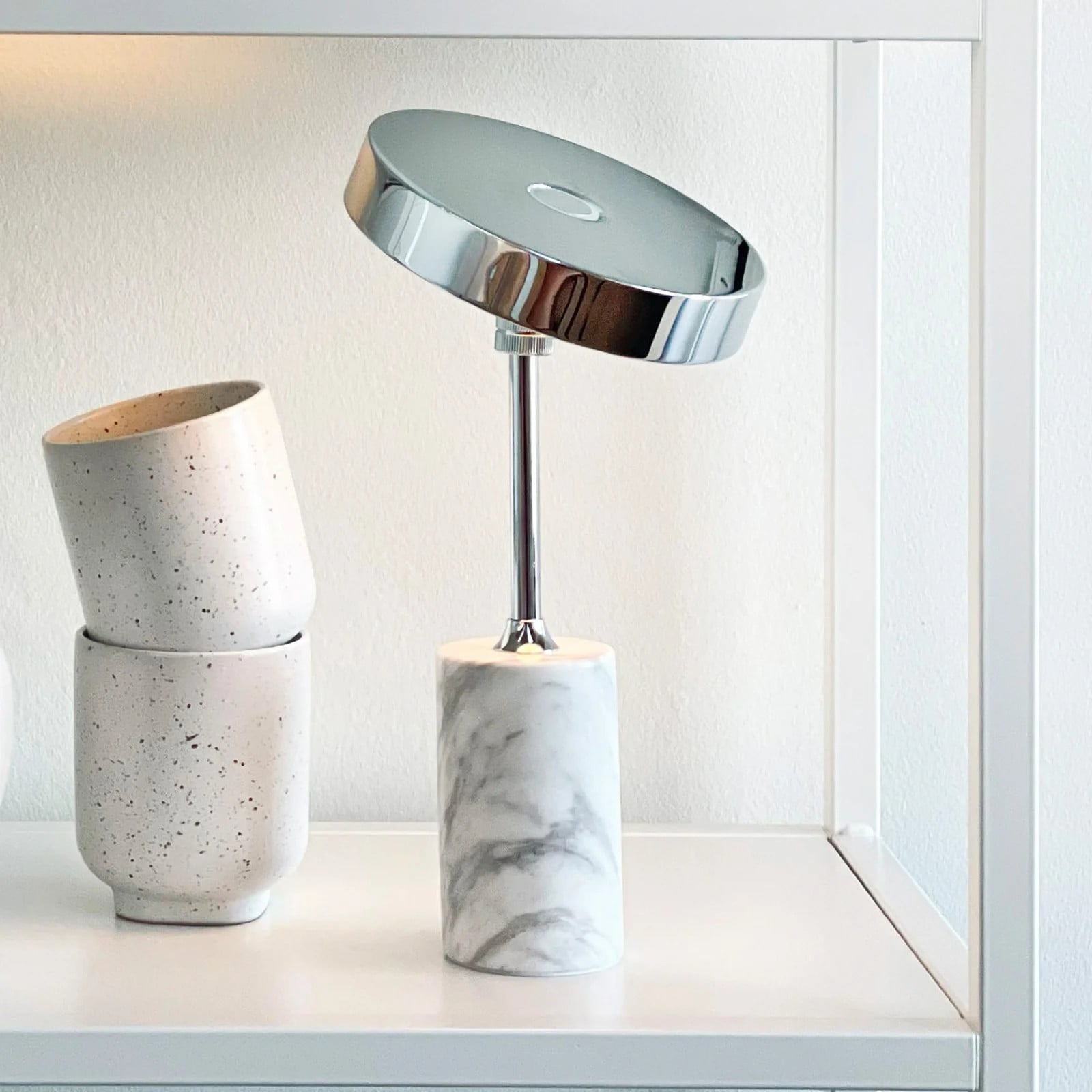 Dyberg Larsen Starlight LED tafellamp met oplaadbare batterij, chroom/wit