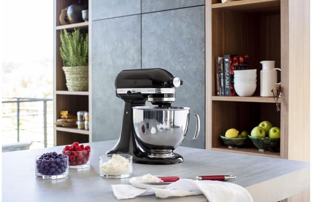 KitchenAid Küchenmaschine "KSM135", schwarz, B:24cm H:36cm T:37cm, Küchenmaschinen, Vielseitige Küchenmaschine, Küchenmaschine schwarz Einheitsgröße