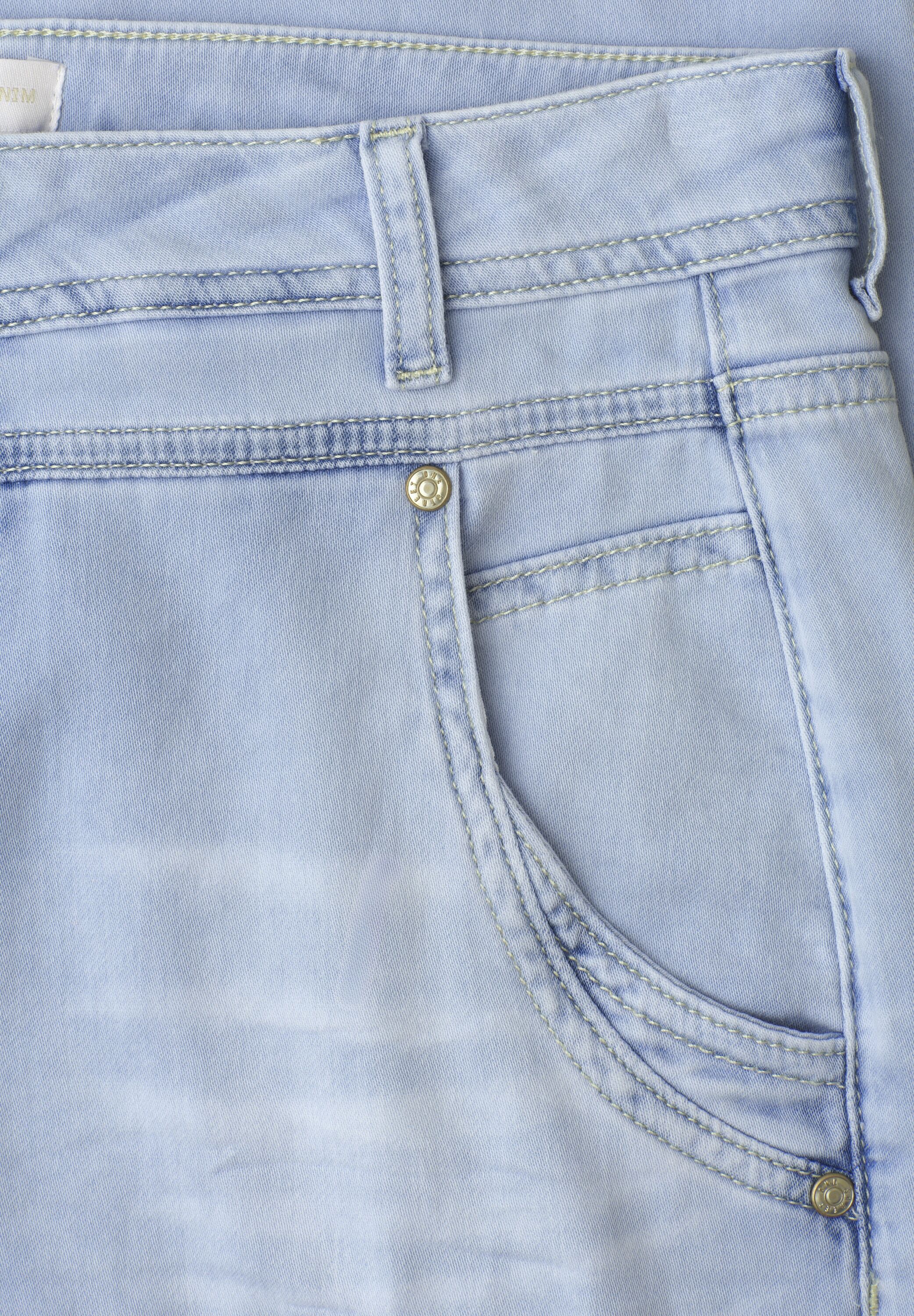 High-waist-Jeans STREET ONE "Style Karrie", Damen, Gr. 30, Länge 28, blau (ultra bleached wash), Denim/Jeans, Obermaterial: 98% Baumwolle, 2% Elasthan, unifarben, loose fit lang, Jeans High-waist-Jeans, mit Taschen ultra bleached wash 30, Länge 28