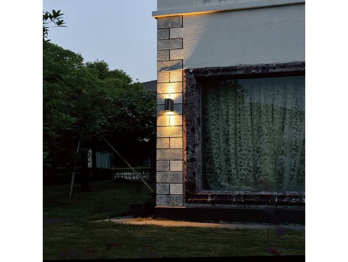 LED-Wandleuchte Outdoor Collection I 7 x 15 x 9cm Schwarz