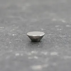 10 Konusmagnete, Neodym, 10/5 mm, Höhe 4 mm, N45, vernickelt, stumpf, Haftkraft 1,2 kg, silber