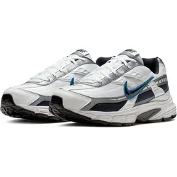 NIKE Initiator Sneaker Herren 101 - white/obsidian-mtlc cool grey 45.5