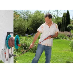 GARDENA Classic Wand-Schlauchtrommel 60m, Schlauchführungsrolle