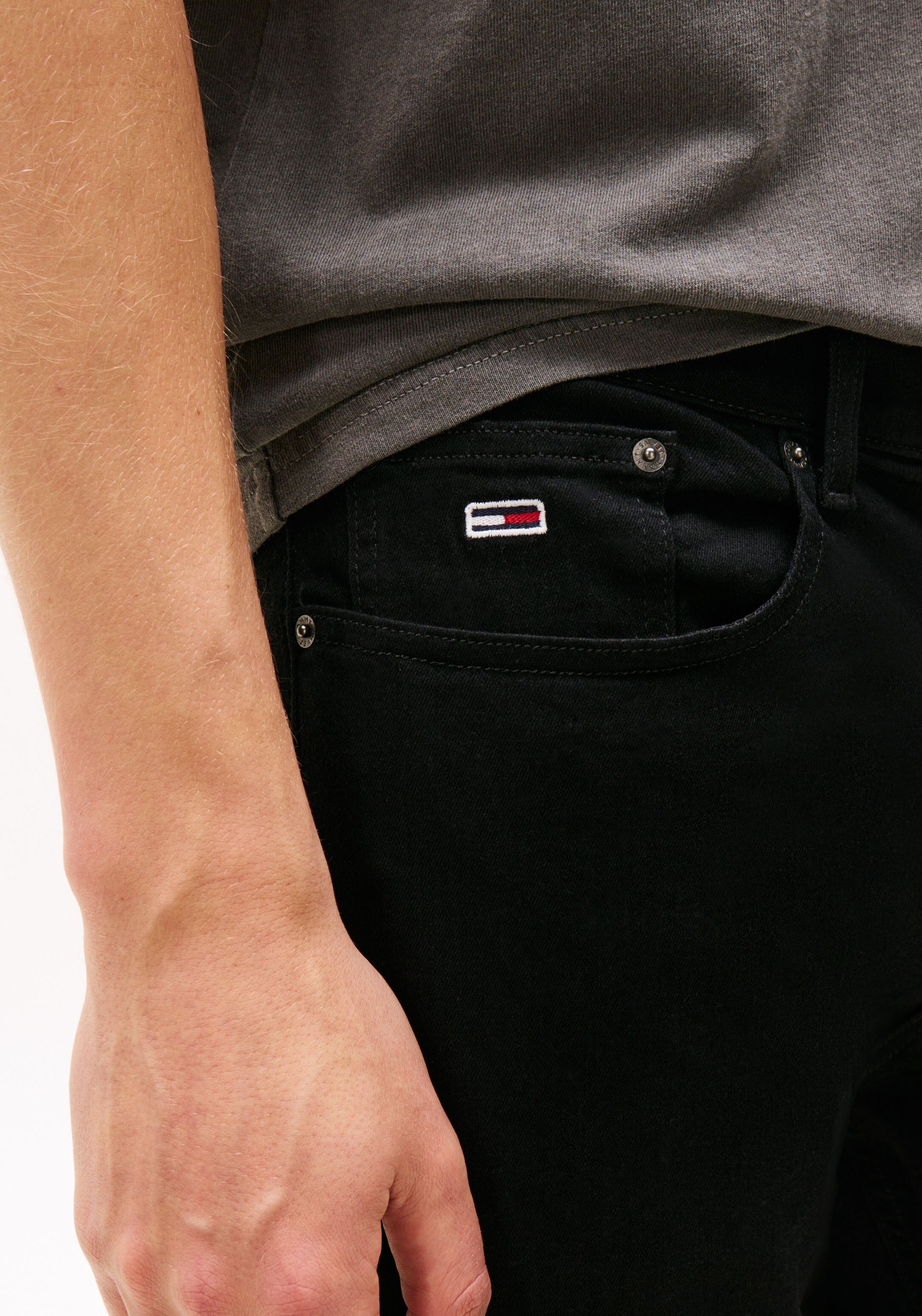 Tommy Jeans "Austin Slim Tapered" zum Knöchel hin schmaler werdende Jeans mit mittlerer Leibhöhe