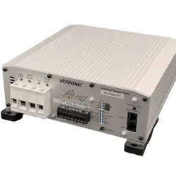 Votronic VBCS 45/30/600 Triple HV CI 3271 – 45A B2B-Ladewandler, 30A Netzladegerät & 600Wp MPPT-Solarladeregler - 0% MwSt. (gemäß§12 Abs.3 UstG**)