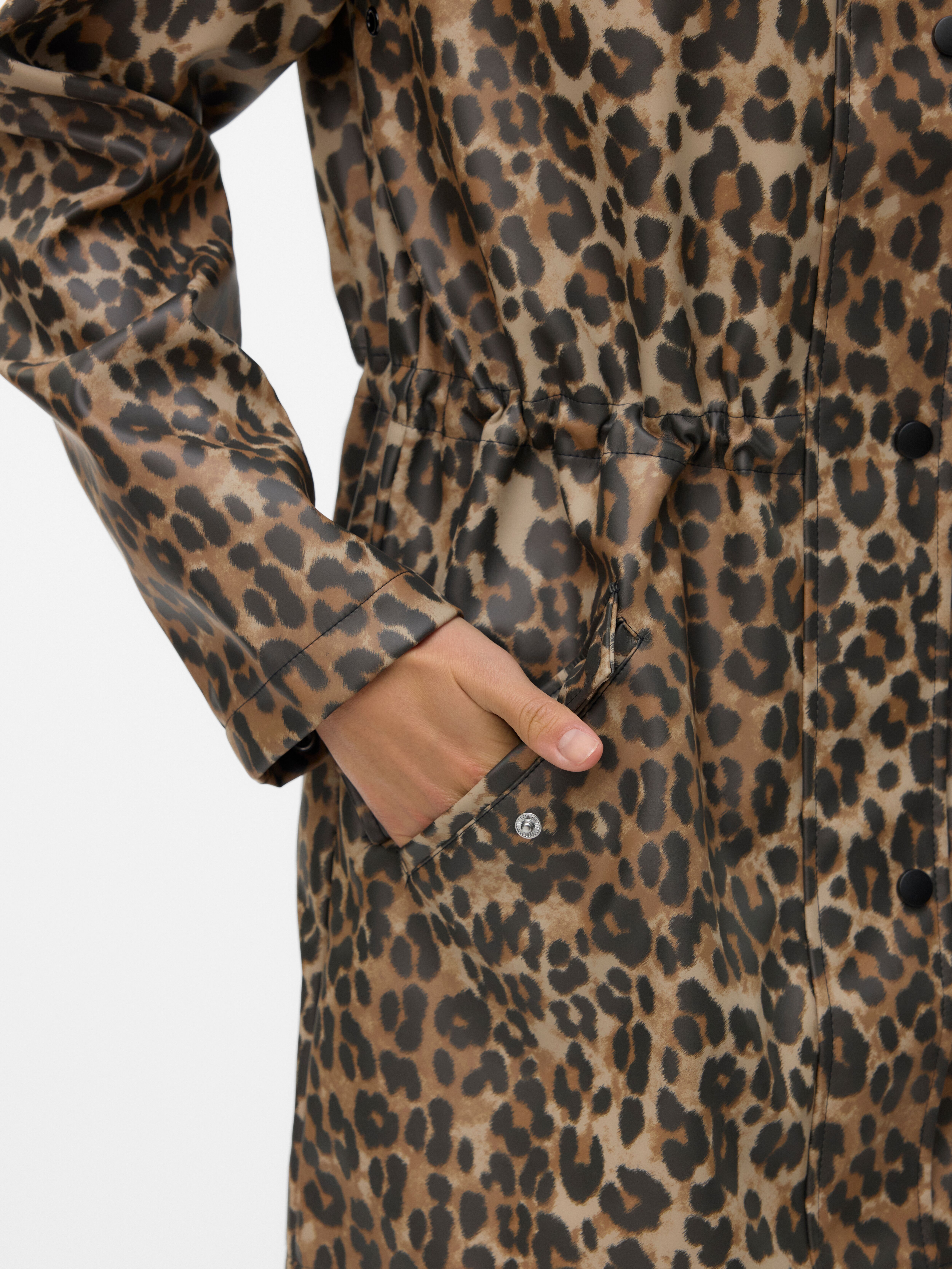 Outdoorjacke VERO MODA "VMMALOU COATED PRINTED JACKET NOOS", Damen, Gr. XL, irish cream aop:leo, Web, Obermaterial: 100% Polyester, bedruckt, Po-bedeckend, Jacken Outdoorjacke irish cream aop:leo XL