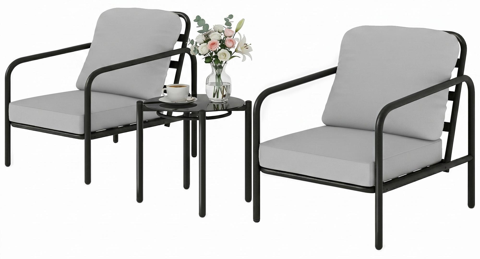 3-teiliges Bistro-Set aus Stahl mit 2 Stš¹hlen mit dicken Polstern und einem Couchtisch mit schwarzer Tischplatte aus geh?rtetem Glas.