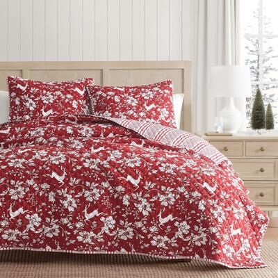 Martha Stewart Dancing Deer Reversible Red Quilt Set