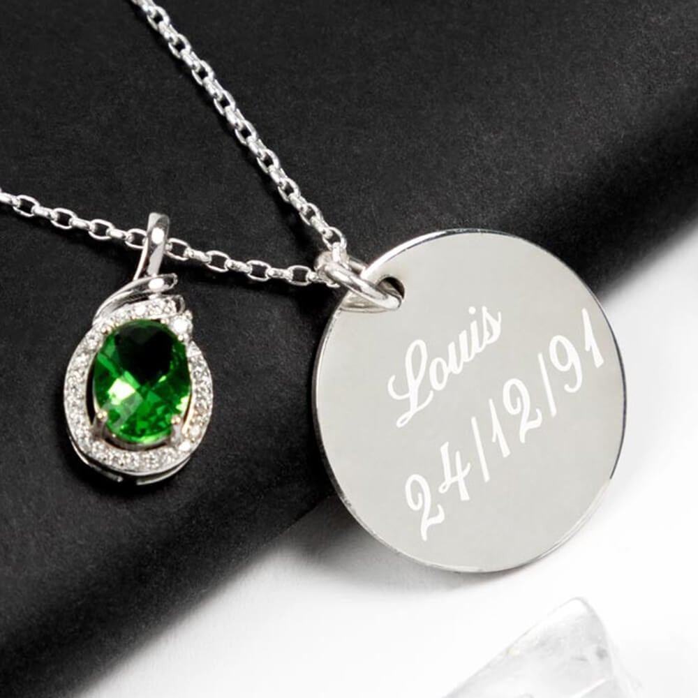 Ocadeau Collier pierre verte gravé