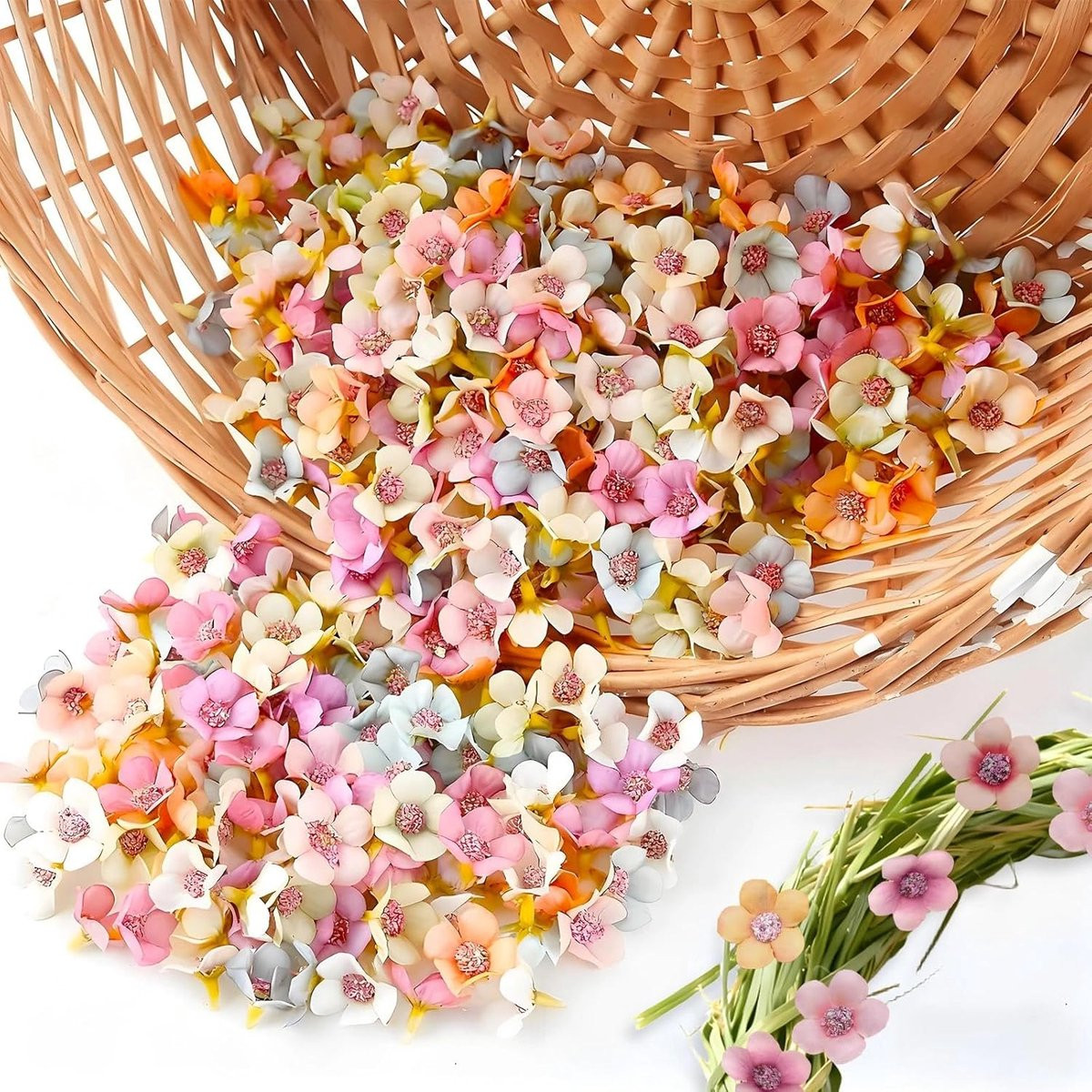Kleurrijke mini-kunstbloemen van stof, madeliefjes bloemkoppen voor doe-het-zelf knutselen en decoratie