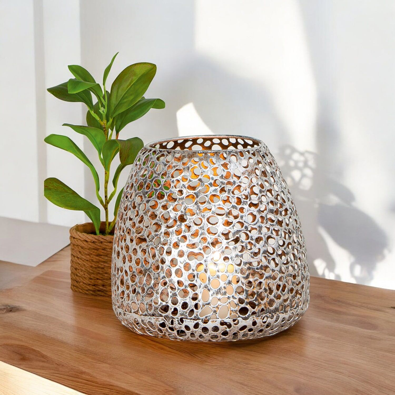 Windlicht CASABLANCA BY GILDE "Windlicht Chico antik-silber", silber (silberfarben), B:20cm H:20cm T:20cm Ø:20cm, Metall, Kerzenhalter, Windlicht, Für Teelicht und Stumpenkerze geeignet silberfarben B/H/T: 20cm x 20cm x 20cm