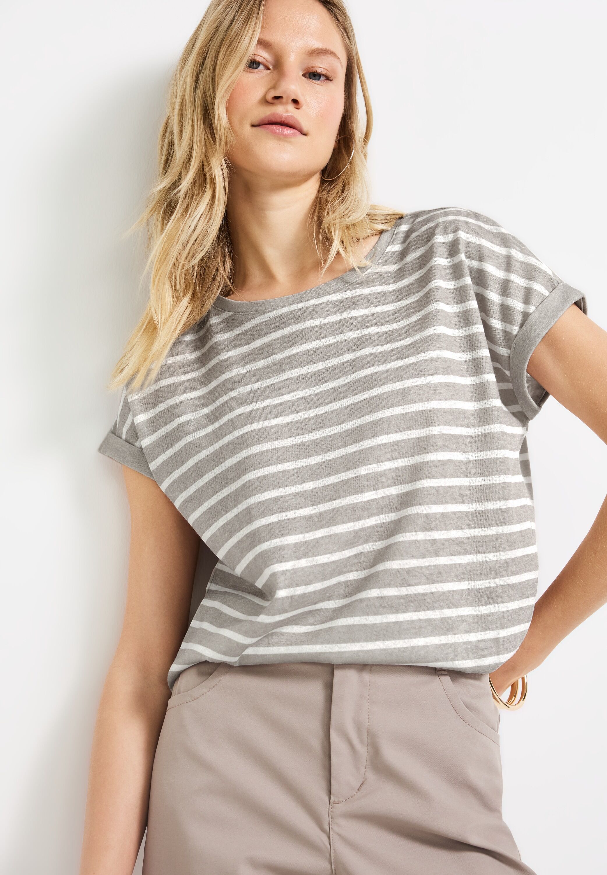Shirttop STREET ONE, Damen, Gr. 38, beige (schwarz moonstone sand), Jersey, Obermaterial: 80% Polyester, 20% Viskose, gestreift, regular fit taillenbedeckt, Rundhals, Tops Shirttop, mit Streifenmuster schwarz moonstone sand 38