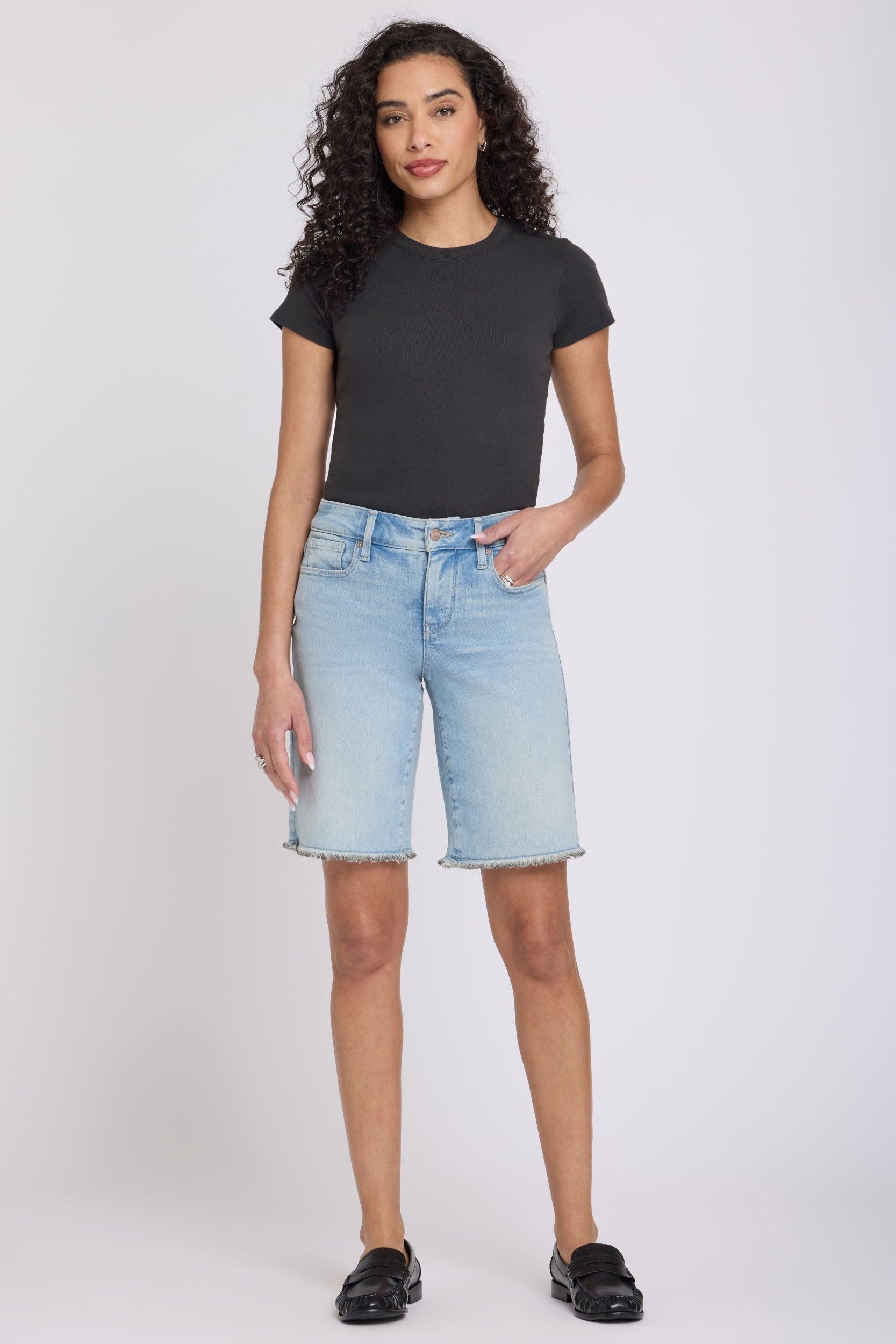 Boyfriend-Jeansshorts aus Re-New Denim