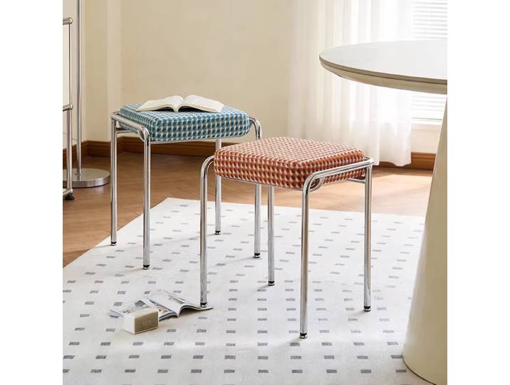 Tabouret de coiffeuse style Bauhaus, chaise de maquillage rembourrée avec structure en fer, chaise d'appoint pour salon, mobilier de salon
