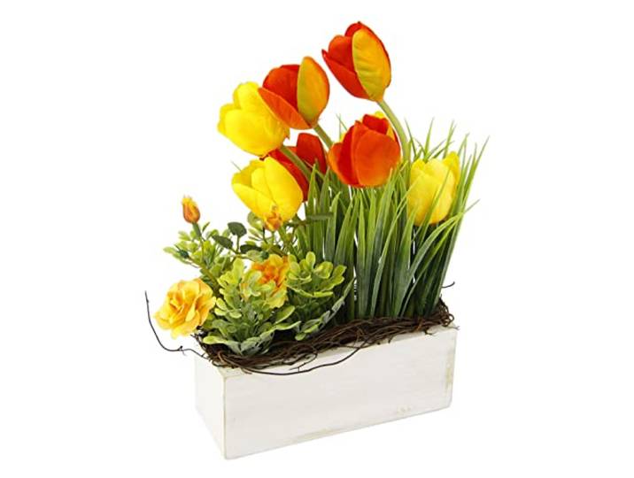 Gesteck aus Tulpen Wildrosen und Gras im Topf aus Holz Künstliches Kunstblume Unechte Gefälschte Tulpe Reisig Deko Blumen Osterdeko Frühjahrsdekoration Tischdeko Frühjahr Floristik Blumendeko